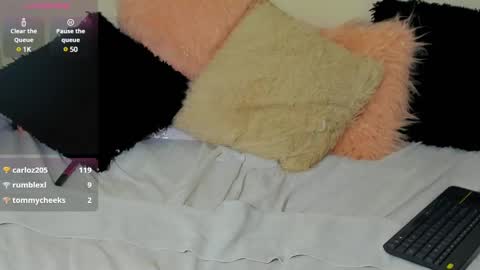 Snapshot of valeryjohanson chatting on February 20, 2025, 3:23 am Valery online show from February 20, 2025, 3:23 am