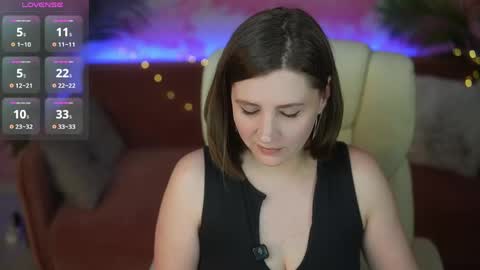 V A L E R Y  M U R online show from May 10, 2026, 1:16 pm