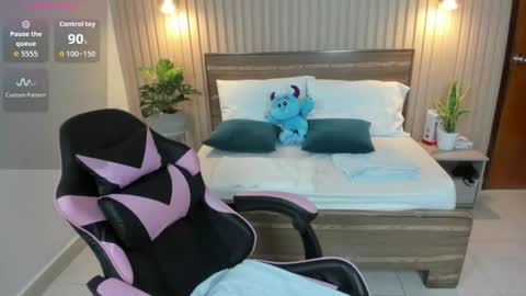 Snapshot of valeryn_rosse chatting on July 6, 2026, 7:05 pm valeryn rosse online show from July 6, 2026, 7:05 pm