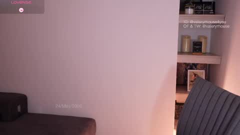 Snapshot of valeryrhouse_ chatting on May 25, 2026, 12:38 am All my links here online show from May 25, 2026, 12:38 am