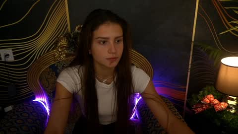 Snapshot of valeryroyale chatting on December 20, 2024, 10:49 am Valery online show from December 20, 2024, 10:49 am