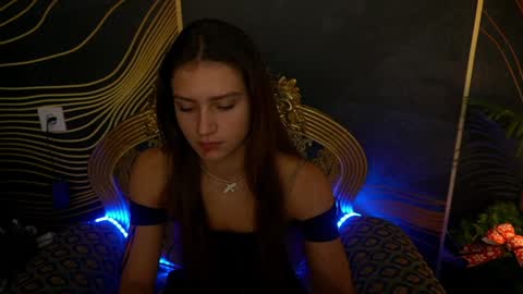 Snapshot of valeryroyale chatting on December 21, 2024, 9:01 am Valery online show from December 21, 2024, 9:01 am