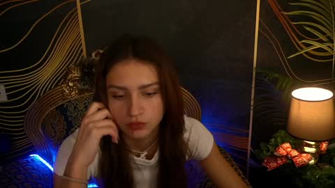 Snapshot of valeryroyale chatting on December 24, 2024, 10:44 am Valery online show from December 24, 2024, 10:44 am