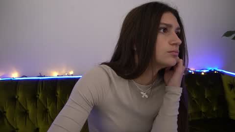 Snapshot of valeryroyale chatting on December 26, 2024, 5:19 pm Valery online show from December 26, 2024, 5:19 pm