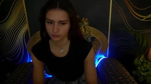 Snapshot of valeryroyale chatting on January 3, 2025, 8:32 am Valery online show from January 3, 2025, 8:32 am