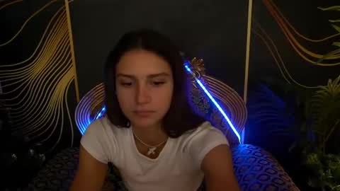 Snapshot of valeryroyale chatting on January 19, 2025, 12:28 pm Valery online show from January 19, 2025, 12:28 pm