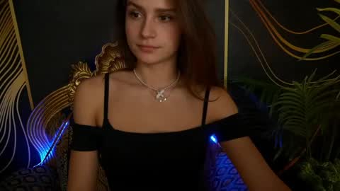 Snapshot of valeryroyale chatting on January 24, 2025, 12:10 pm Valery online show from January 24, 2025, 12:10 pm