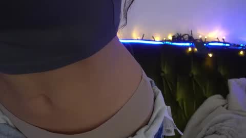 Snapshot of valeryroyale chatting on February 7, 2025, 6:02 pm Valery online show from February 7, 2025, 6:02 pm