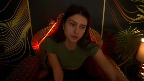 Snapshot of valeryroyale chatting on February 10, 2025, 2:48 pm Valery online show from February 10, 2025, 2:48 pm