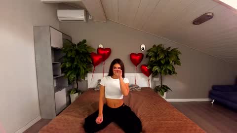 Snapshot of valeryroyale chatting on February 18, 2025, 11:22 am Valery online show from February 18, 2025, 11:22 am