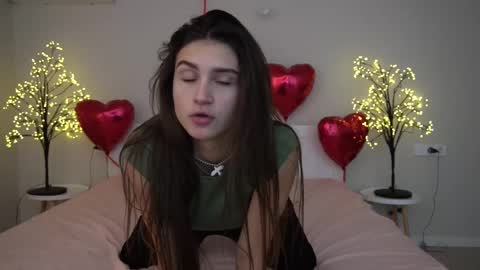 Snapshot of valeryroyale chatting on February 19, 2025, 11:49 am Valery online show from February 19, 2025, 11:49 am