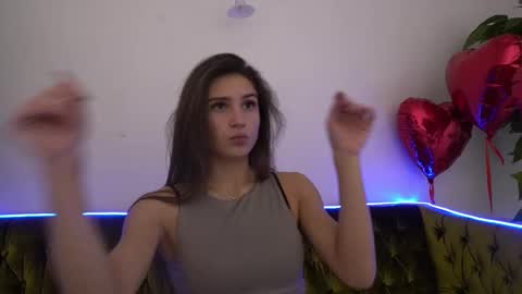 Snapshot of valeryroyale chatting on February 20, 2025, 10:48 am Valery online show from February 20, 2025, 10:48 am