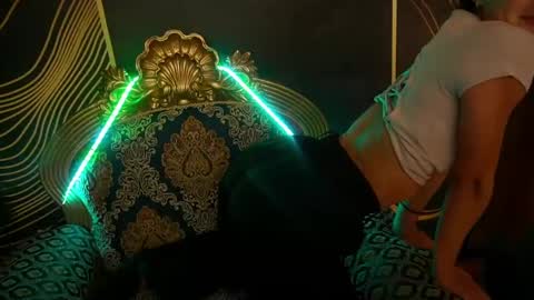 Snapshot of valeryroyale chatting on March 12, 2025, 2:23 pm Valery online show from March 12, 2025, 2:23 pm