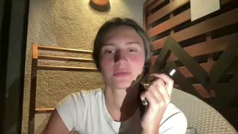 Snapshot of valeryroyale chatting on November 27, 2025, 2:08 pm Valery online show from November 27, 2025, 2:08 pm