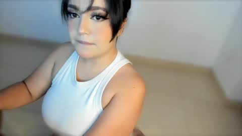 Snapshot of valerysoto_ chatting on December 19, 2024, 2:12 am Valery Soto online show from December 19, 2024, 2:12 am
