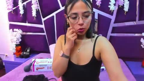 ValerySweety online show from July 8, 2026, 3:22 am