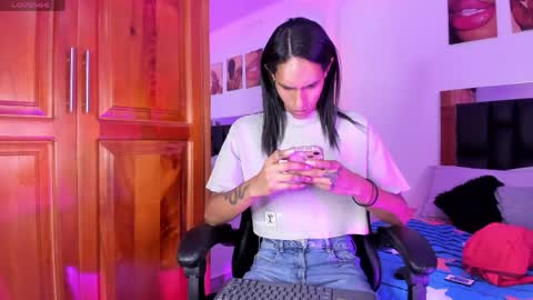 ValeryTs1 online show from April 22, 2026, 6:53 pm