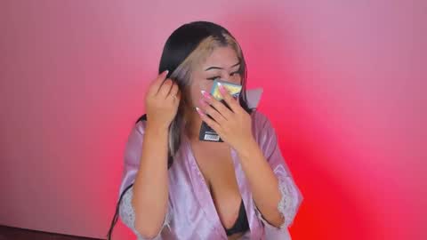 Snapshot of valeska__v chatting on October 7, 2025, 2:53 am your loveee online show from October 7, 2025, 2:53 am