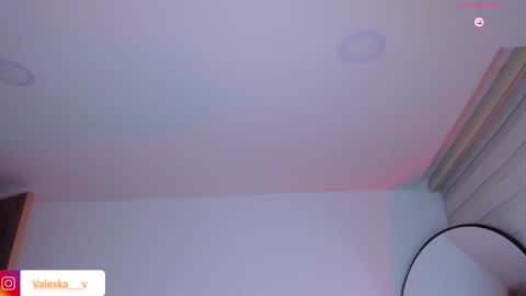 Snapshot of valeska__v chatting on March 21, 2026, 8:19 am your loveee online show from March 21, 2026, 8:19 am