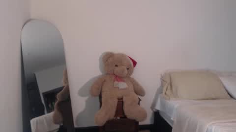 VALIENTE  online show from March 8, 2026, 3:32 am