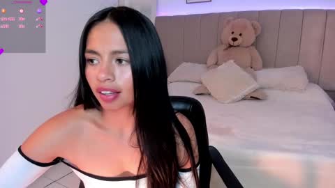 Snapshot of valka_wolfe chatting on December 3, 2024, 12:02 am Valka online show from December 3, 2024, 12:02 am