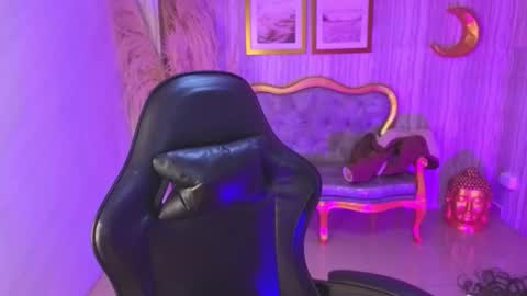 Valkiria  online show from December 20, 2025, 1:18 pm