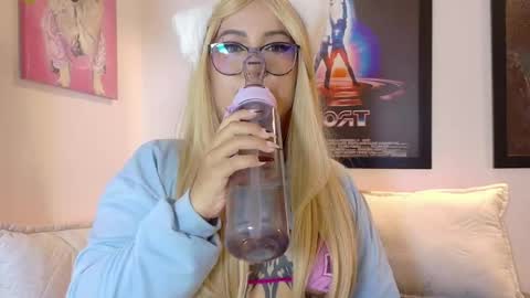 Valkiria moore  online show from April 25, 2026, 10:29 pm