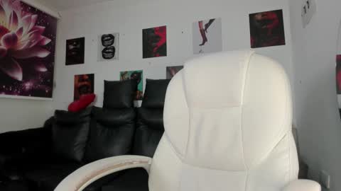 Valkyria  online show from March 15, 2026, 10:05 pm