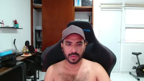 Snapshot of vallartamexi chatting on August 5, 2026, 1:30 am Roberto Carlos online show from August 5, 2026, 1:30 am