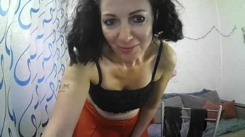 Snapshot of valleriwind chatting on June 21, 2026, 1:08 am ValleriWind online show from June 21, 2026, 1:08 am
