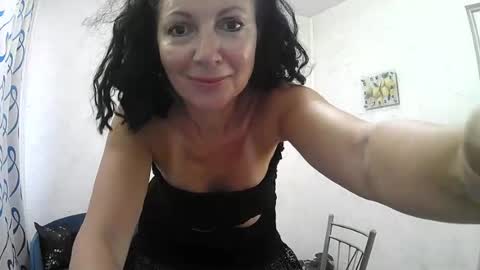 Snapshot of valleriwind chatting on July 22, 2026, 2:03 am ValleriWind online show from July 22, 2026, 2:03 am