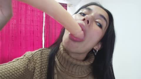 Snapshot of vallery_evanss chatting on January 4, 2025, 5:58 pm Taty independent account online show from January 4, 2025, 5:58 pm