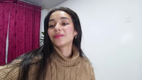 Snapshot of vallery_evanss chatting on February 13, 2025, 4:43 am Taty independent account online show from February 13, 2025, 4:43 am