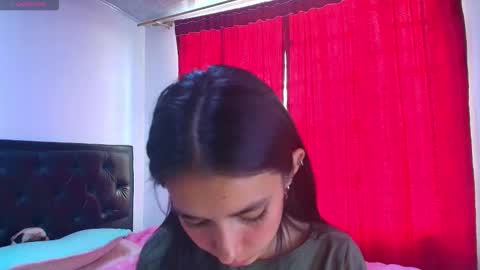 Snapshot of vallery_evanss chatting on October 31, 2025, 1:23 pm Taty independent account online show from October 31, 2025, 1:23 pm