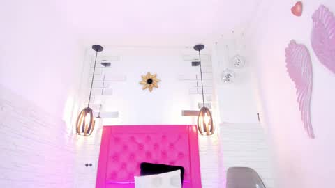 Snapshot of valloletsamar chatting on February 14, 2025, 11:31 am Vallolet Peach online show from February 14, 2025, 11:31 am