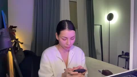 Little Devil online show from February 6, 2025, 10:00 pm