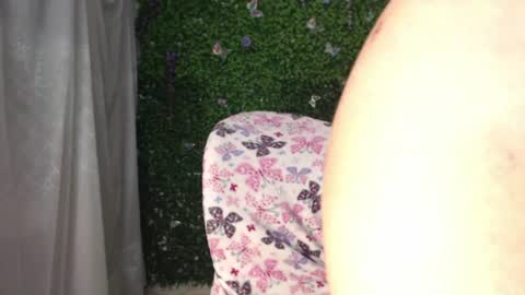 valquiria_sirgun online show from June 9, 2026, 9:54 am
