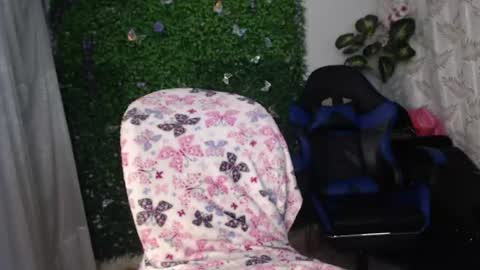 valquiria_sirgun online show from July 3, 2026, 10:32 am