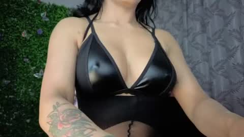 valquiria_sirgun online show from July 20, 2026, 10:39 am