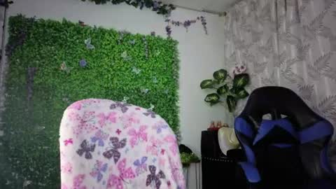 valquiria_sirgun online show from July 21, 2026, 10:06 am