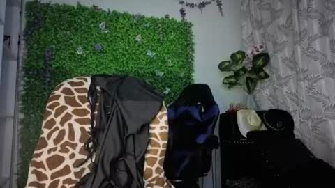 valquiria_sirgun online show from July 24, 2026, 9:51 am