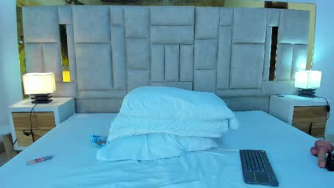 Snapshot of valtira_nova chatting on July 7, 2026, 7:40 pm valtira nova online show from July 7, 2026, 7:40 pm