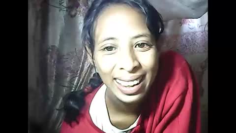 Snapshot of valysexyhot chatting on May 8, 2026, 6:52 am valysexyhot online show from May 8, 2026, 6:52 am