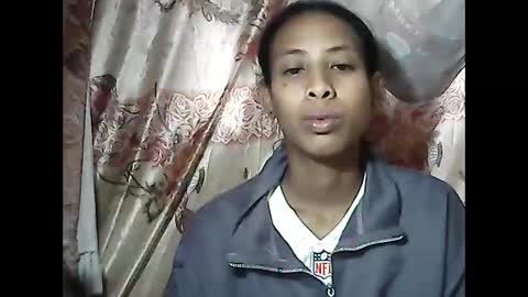 Snapshot of valysexyhot chatting on May 15, 2026, 7:04 am valysexyhot online show from May 15, 2026, 7:04 am