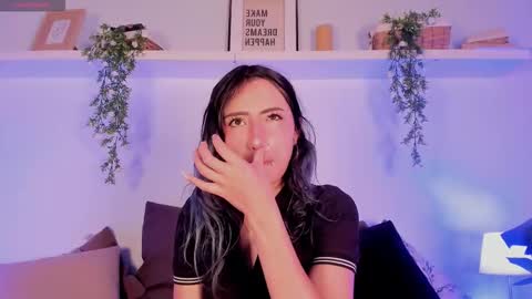 Snapshot of vampgyal chatting on October 10, 2025, 9:58 pm vamp online show from October 10, 2025, 9:58 pm