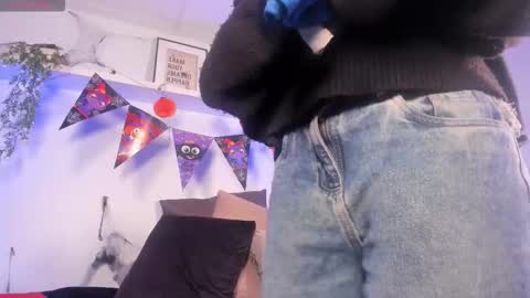 Snapshot of vampgyal chatting on November 3, 2025, 8:10 pm vamp online show from November 3, 2025, 8:10 pm