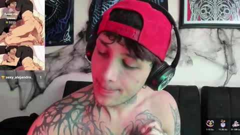 david guzman i model independenthelp me with a thumbs up online show from October 23, 2025, 4:28 pm