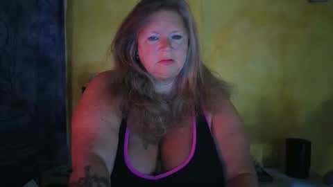 vampwoman online show from March 31, 2026, 7:31 am