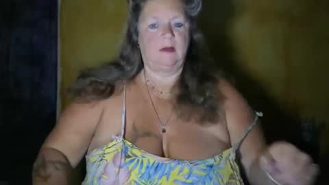 vampwoman online show from May 28, 2026, 5:16 am