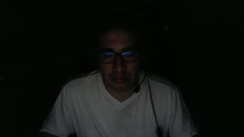 Snapshot of vancoserx111 chatting on May 20, 2026, 2:40 am vancoserx111 online show from May 20, 2026, 2:40 am